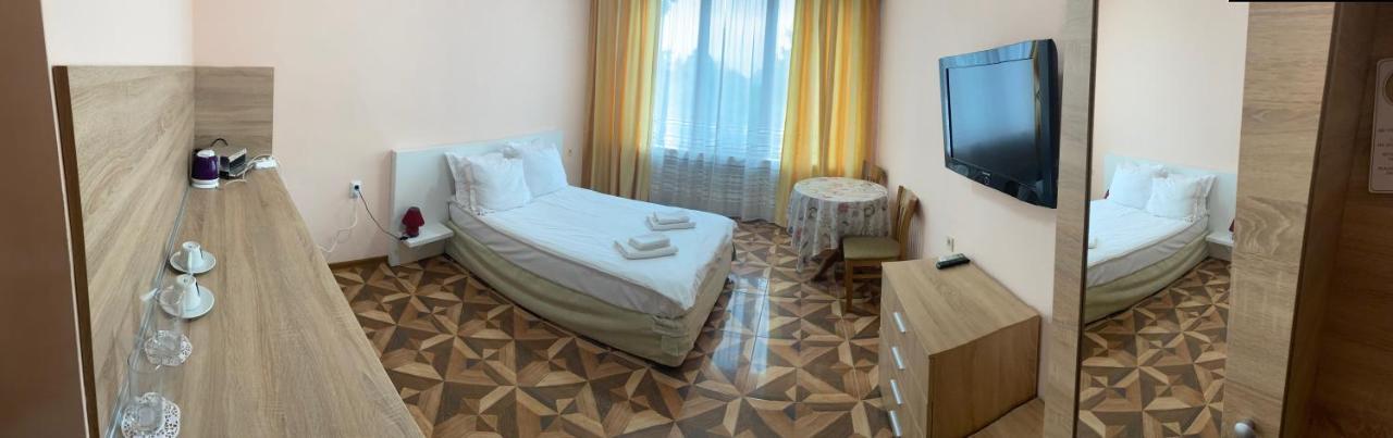 Apart Hotel Central Razgrad Bagian luar foto