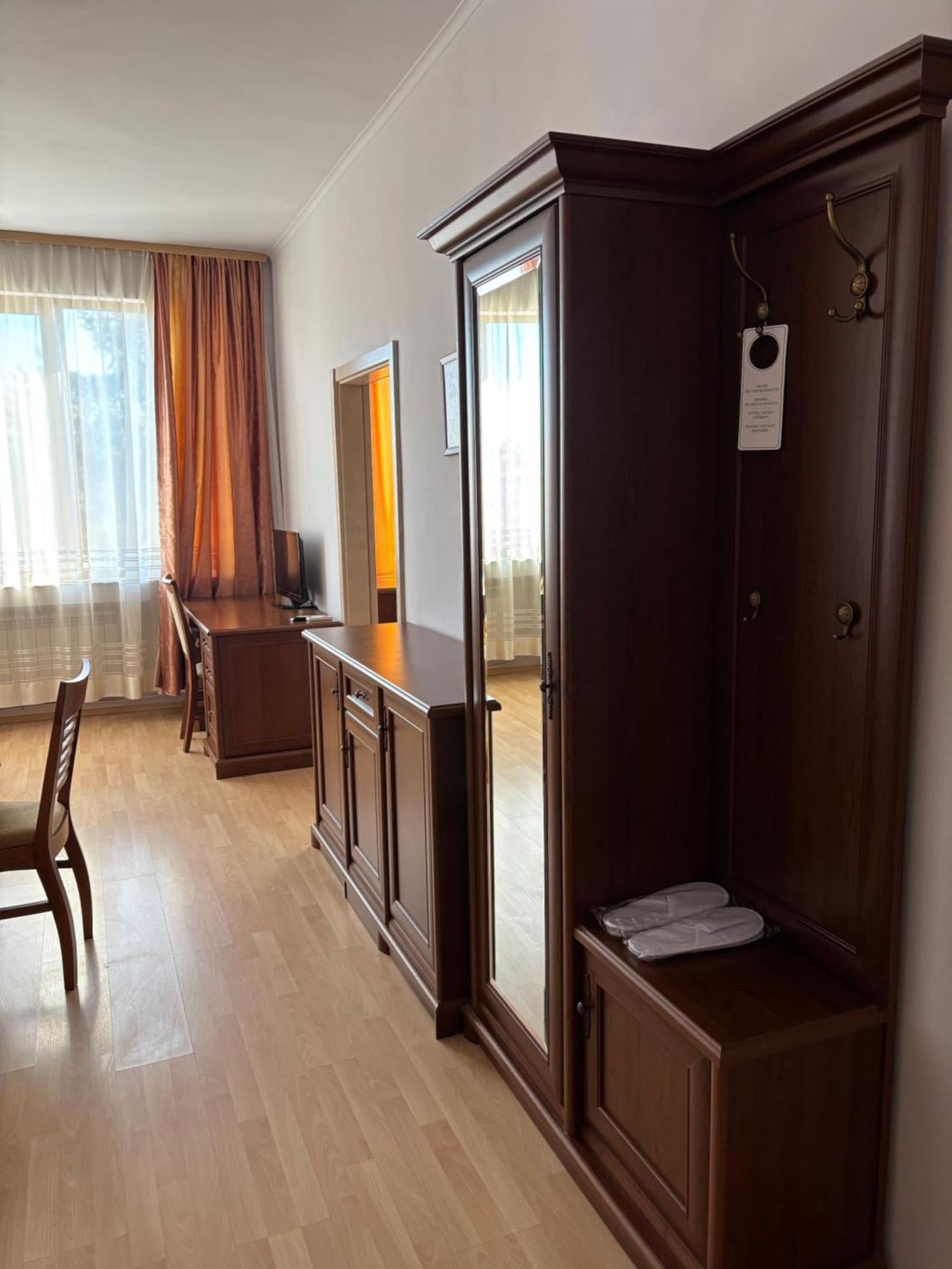 Apart Hotel Central Razgrad Bagian luar foto